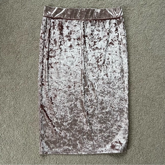 Wine Berry Color Ankle-Length Pencil Skirt with Side Slit